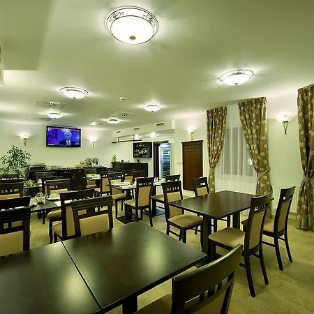 Joseph 1699 Hotel